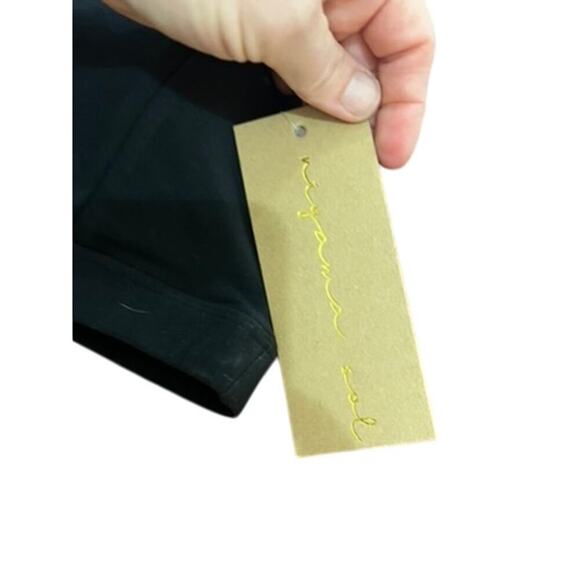 NWT Niyama Sol Criss Cross bra Noir black activewear yoga size M/L - Picture 2 of 5